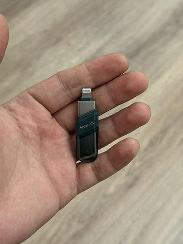 SanDisk iki uclu portativ yaddaş qurğusu - İki konnektor: Lightning at lalafo.az SanDisk iki uclu portativ yaddaş qurğusu - İki konnektor: Lightning