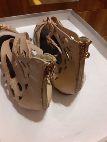 Ölçü: 39.5, rəng - Bej, İşlənmiş