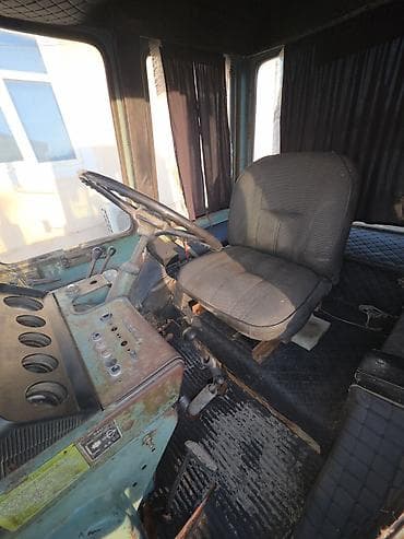 панель: Belarus MTZ seriyalı təkərli traktor Traktor Sabirabad dadır Işlək — 3