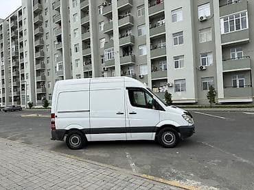 r15 mercedes: Mercedes-Benz Sprinter: 2.7 l | 2010 il — 2