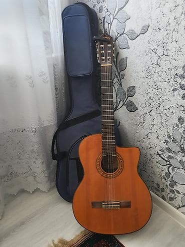 Washburn C44CE-ELEKTRO KLASSİK GİTARA. - Korpus: cutaway dizaynlı