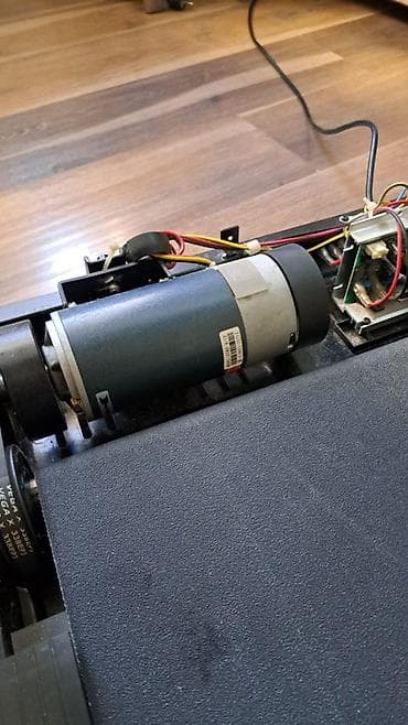 ninebot e2 pro: Altis Fitness qaçış trenajoru Motoru xarab olub masajoru işleyir hisse — 8