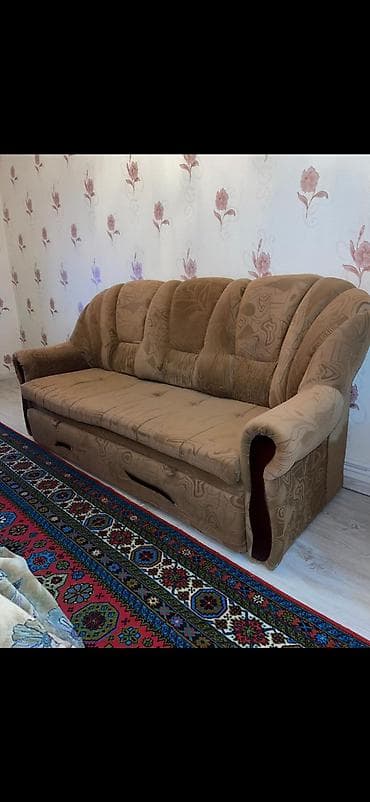 Qonaq otağı üçün yumşaq mebel dəsti - Tərkibi: 3 nəfərlik divan + 2