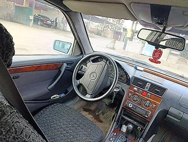 prado disk teker: Mercedes-Benz C-Class: 2.2 l | 1997 il Sedan — 7