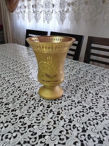 mimoza gulu: Bir vaza — 1