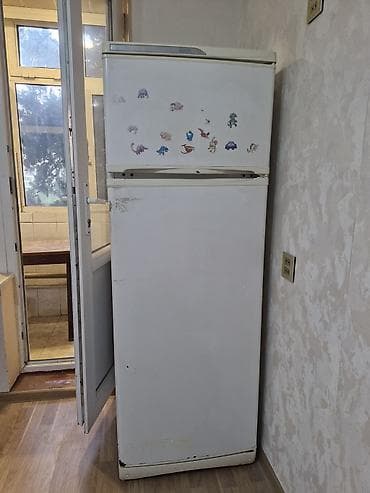 soyuducu işlənmiş: İşlənmiş 2 qapılı Stinol Soyuducu Satılır, rəng - Ağ, Təkərli — 1