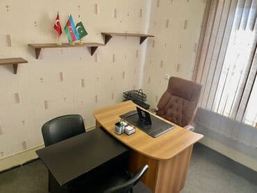 Ofis otağı – tam mebellə Təsvir: - İşıqlı, pəncərəli kabinet, dikey