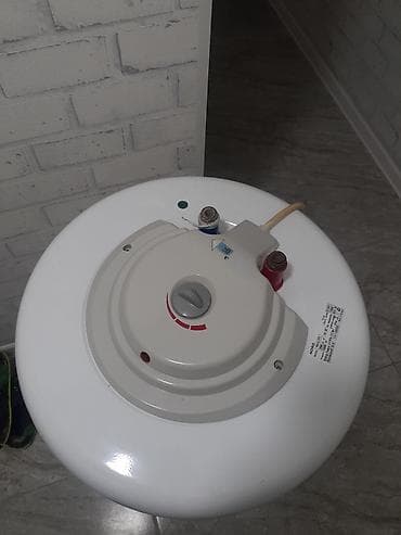 işlenmiş termo: Ariston ideal veziyyetde. Cox az islenib. 100 litr. Ünvan yeni — 2