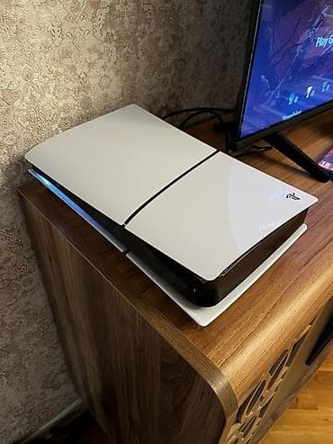 lombard playstation 5: PlayStation 5 (Diskli versiya) oyun konsolu orjinal pult ile birlikde — 1