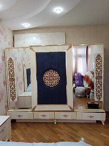 Klassik üslublu 5 qapılı qarderob - Material: MDF/LDSP əsaslı korpus