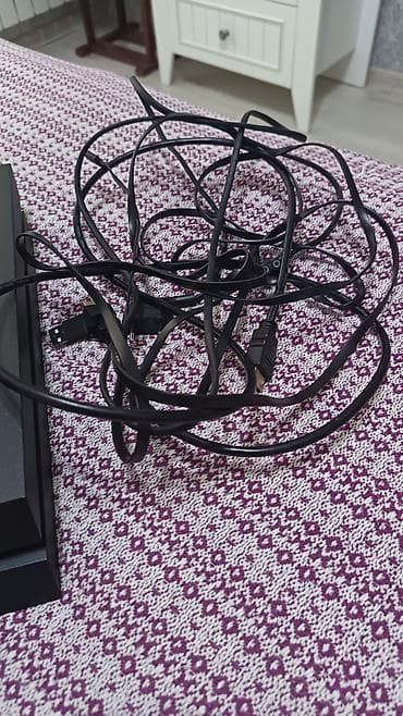 ps konsolu: Sony PlayStation 4 (PS4) – orijinal model (CUH seriyası) Komplekt: - — 8