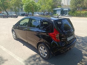 ucuz avto: Nissan Note, qara rəng, 5 qapı, şəhər üçün kompakt və ekanom maşındır — 6