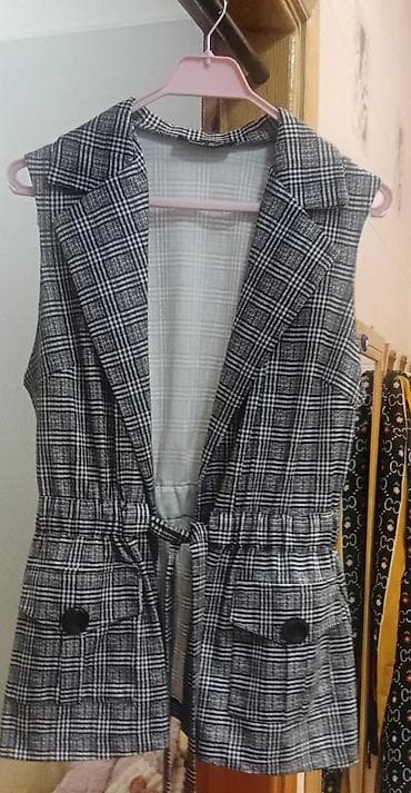 cins sumka: Qadınlar üçün qolsuz pencək/jele - Dizayn: Qara-ağ xətli kvadrat — 1