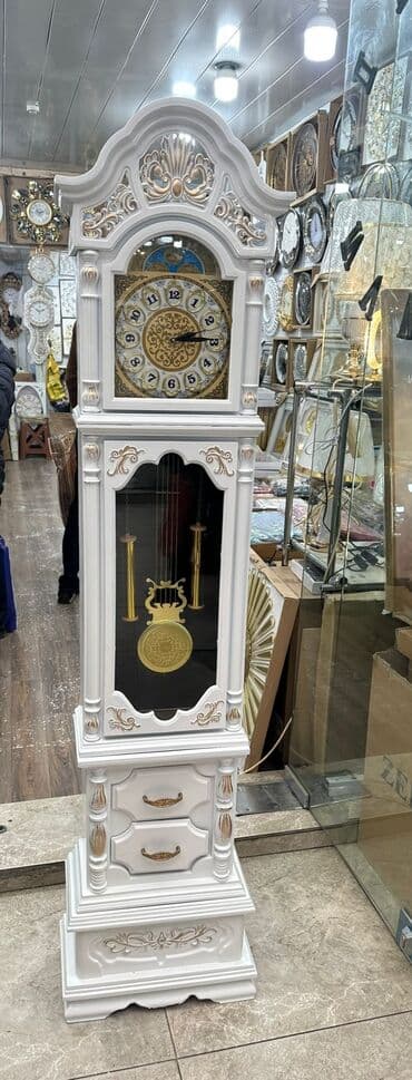 akılı sahat: Yerüstü saatlar, Mexaniki, Mayatnik — 1