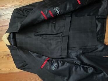 kişi ucun klassik qara kostyum: 200 manata alınıb, çox geyinilmiş kostyumdur. Dəstə püncək və şalvar — 2