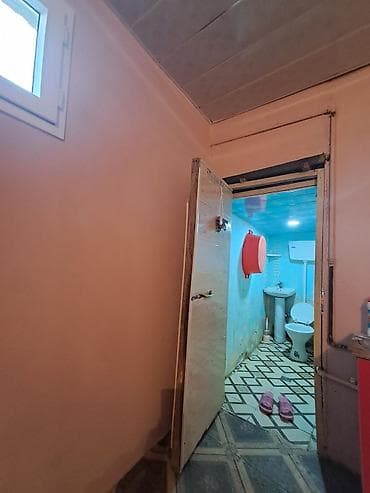 evleri: 1 otaqlı, 200 kv. m, Kredit yoxdur, Orta təmir — 7