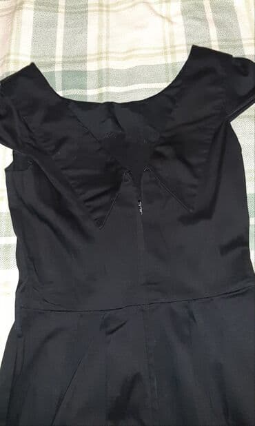 ikinci əl uşaq əşyaları: Черное платье-футляр. Размер S. Надевалось неск раз. В хорошем — 2