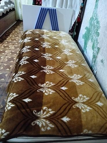 Təknəfərlik çarpayı, Bazasız, Matrassız, Siyirməsiz