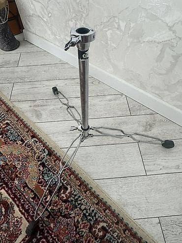 Zərb alətləri üçün hi-hat stendi - Material: xrom örtüklü möhkəm