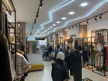 mingecevir obyekt: 28 may metrosunun yaxınlığında yol kənarı ticarət mərkəzinin içində — 9