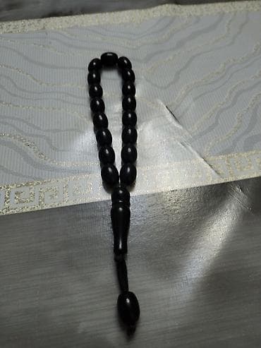 qedimi tesbeh: Qara misbaha – klassik dizayn - Material: qara rəngli, parlaq səthli — 1
