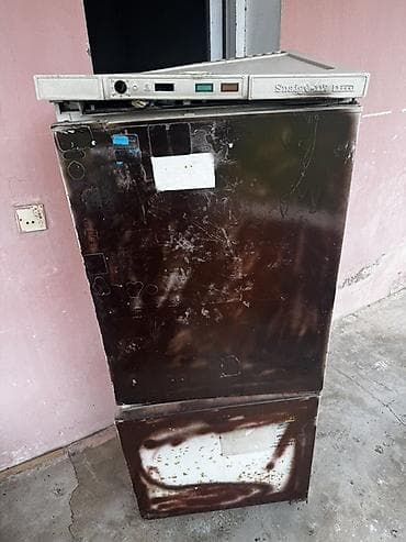 soyuducular sederek: Soyuducu satilir ishleyir hal hazirda zeif soyudur Ashagi qapisi tam — 1