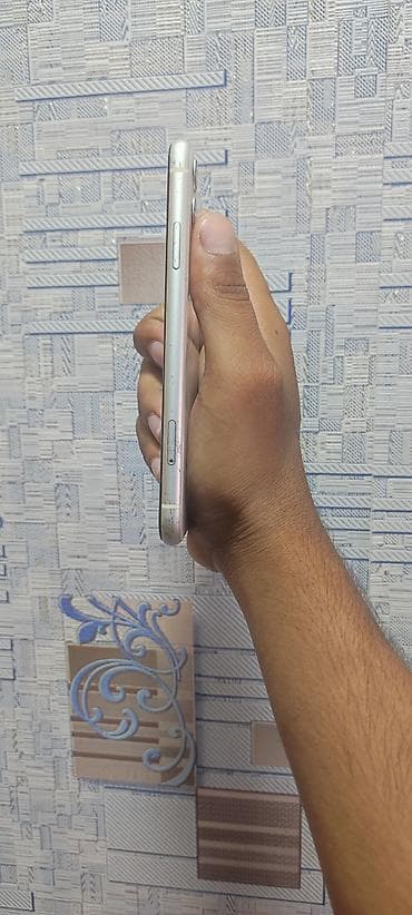 IPhone 11, Ağ, Face ID — 7