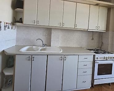 plet: Mətbəx mebeli satılır. - Ölçü: 2.70 m - Komplekt: yuxarı və aşağı — 1