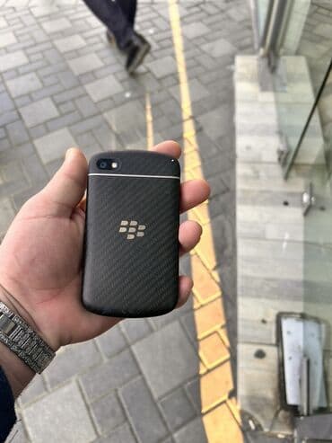 Видеоигры и приставки: Blackberry Q10, цвет - Черный, Кнопочный — 5