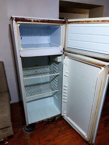 sharp soyuducu: İki kameralı soyuducu - Üst hissədə dondurucu bölmə, aşağıda əsas — 3