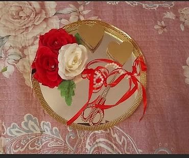 xına dekorları: Xınayaxdı/nışan üçün bəzəkli kəsmə dəsti və güzgülü sinilər dəsti - — 1