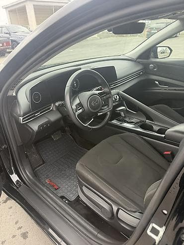 kon: Hyundai Elantra: 2 l | 2022 il Sedan — 9