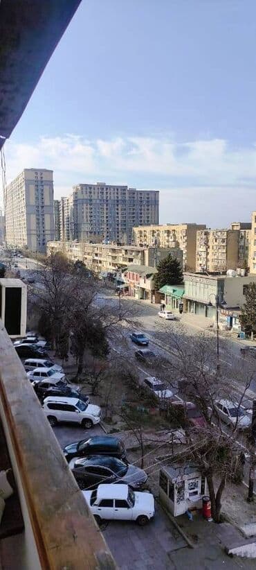 ucbucaq evlər: Bakı, 3 otaqlı, Köhnə tikili, m. Xətai, 82 kv. m — 25