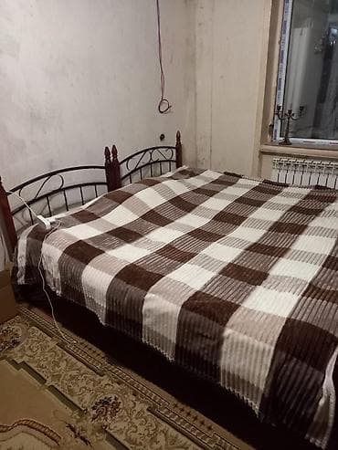 İşlənmiş, Təknəfərlik çarpayı, Bazasız, Matras ilə, Siyirməsiz — 1