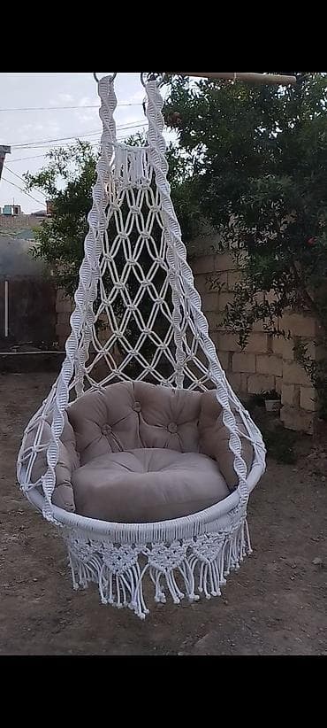 Yeni, Divan-yelləncək, Zontiksiz, Həsir toxunuşlu