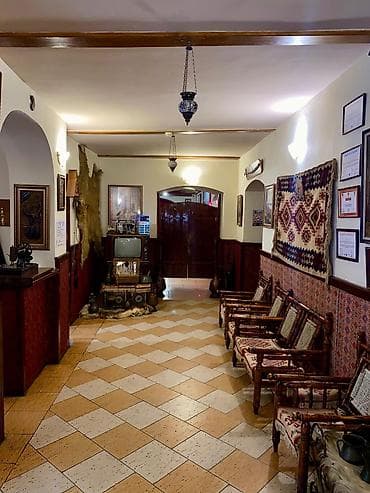 kafe bar: Məkan icarəsi – etnik üslublu restoran/zal Qiymət 4 min - Qonaqlıq və — 8