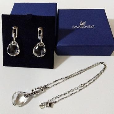 Qol saatları və aksesuarlar: Dəstə daxildir: Boyunbağı, Swarovski, Gümüş — 5