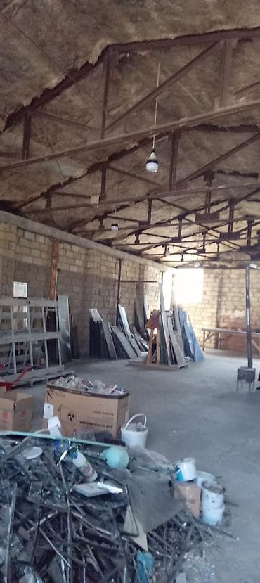 binədə: Satılır: Obyekt/binа Xüsusiyyətlər: - Bir mərtəbəli, uzun fasadlı — 8