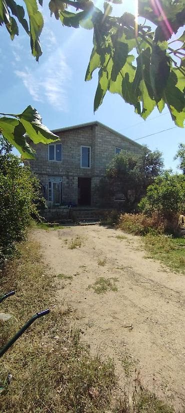 Satılır: həyət evi və torpaq sahəsi - 2 mərtəbəli daş konstruksiyalı — 1