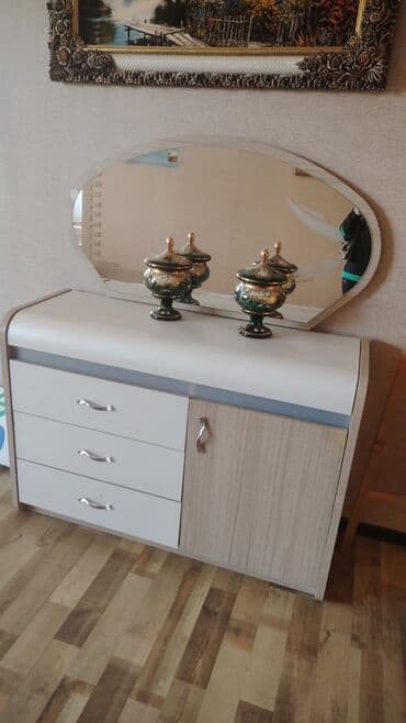 купить трюмо с зеркалом: Б/у, Трюмо — 1