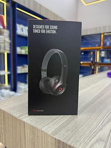 kalonka kabeli: Beats Solo2 on-ear qulaqlıq Xüsusiyyətlər: - Kompakt, yığıla bilən — 3