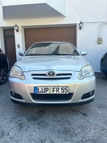 corolla cros: Toyota Corolla (E120) hatchback – gümüşü rəng Texniki və dizayn — 3