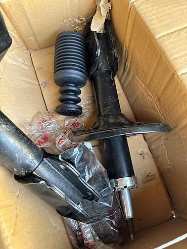 t 40 mator: Yenidir. Mitsubitshi lancer ve Io ucun uygundur. Tam orginal KYB — 4