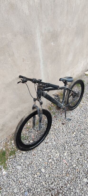 Yüngül xərci var - Rəng: qara - Çərçivə: alüminium ərintisi görünüşlü lalafo.az -da Yüngül xərci var - Rəng: qara - Çərçivə: alüminium ərintisi görünüşlü