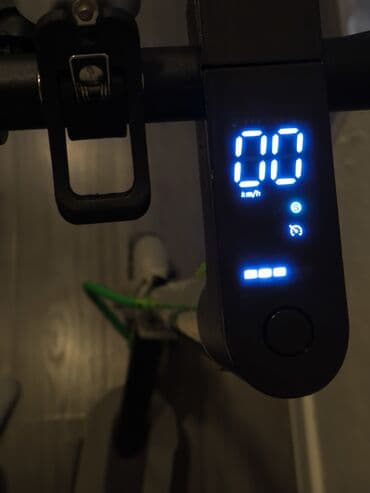 сколько стоит электросамокат в азербайджане: İşlənmiş Elektrik samokat 9", 251 - 350 Vt, 26 - 35 km/s — 4