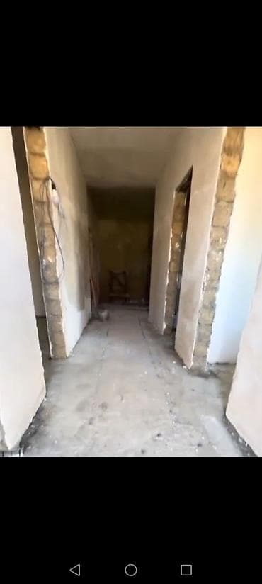 Балконы: Savalanda yola yaxın kupcalı 5 otaxlı isti pol var işıq suyu qazı var — 2