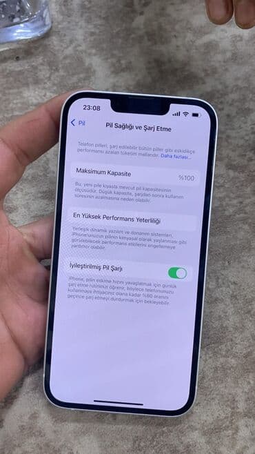 Toyota: IPhone 13, Ağ, Face ID — 2