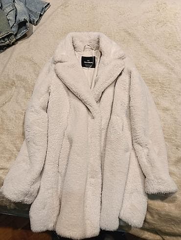 PULL&BEAR qadın şineli – süni xəz (teddy) materialdan - Rəng: açıq