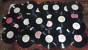 Vinil plastinkalar biri 2 manat