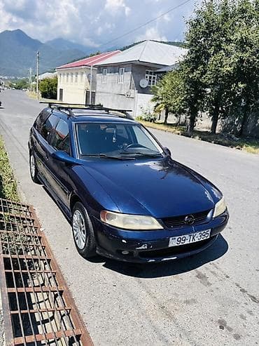 Opel Vectra Caravan (Universal), tünd mavi rəng. Xüsusiyyətlər: - at lalafo.az Opel Vectra Caravan (Universal), tünd mavi rəng. Xüsusiyyətlər: -